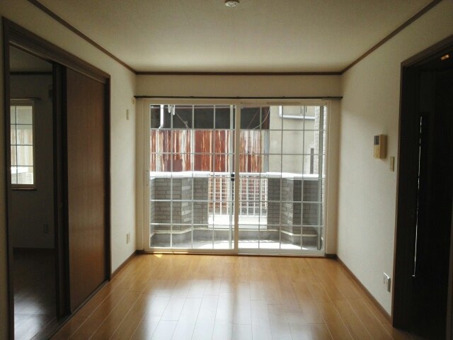 居室・リビング　使いやすい居間です