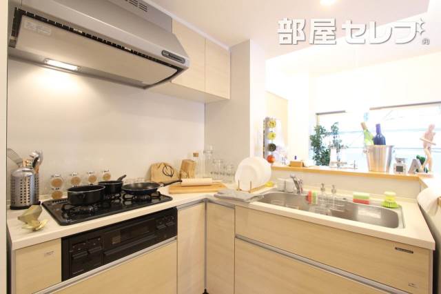 キッチン　３０１号室の写真になります。