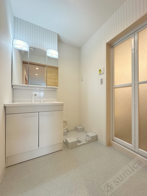 洗面設備　朝の身支度が楽々！！広い洗面＾＾