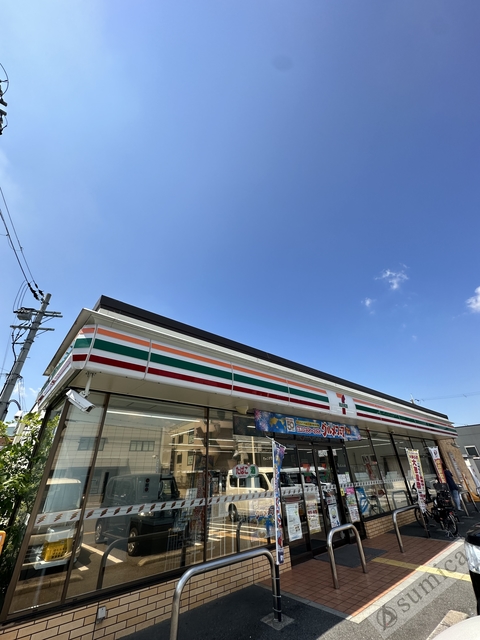 コンビニ　セブンイレブン大阪湯里6丁目店（コンビニ）まで485m