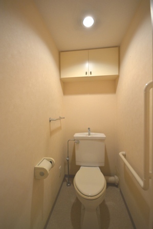 トイレ　＊参考写真＊洗浄便座付き