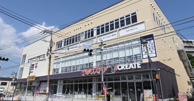 スーパー　ゆりストアクリエイトSD川崎百合ヶ丘駅前店（スーパー）まで697m