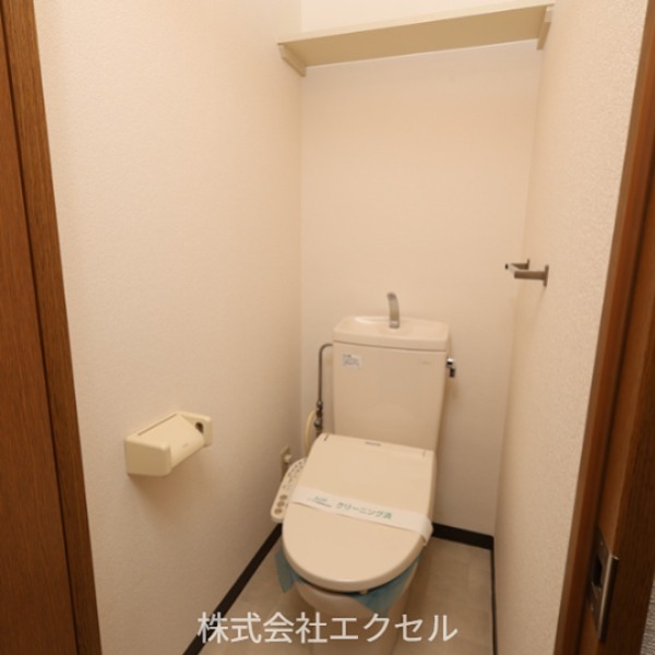 トイレ　温水洗浄便座完備です！