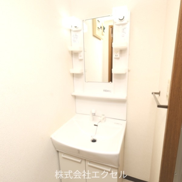 洗面設備　独立洗面台付き物件です！