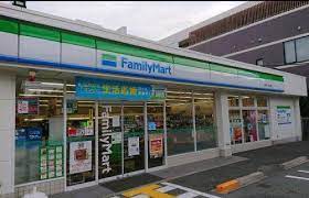 コンビニ　ファミリーマート 新高小学校前店（コンビニ）まで1543m