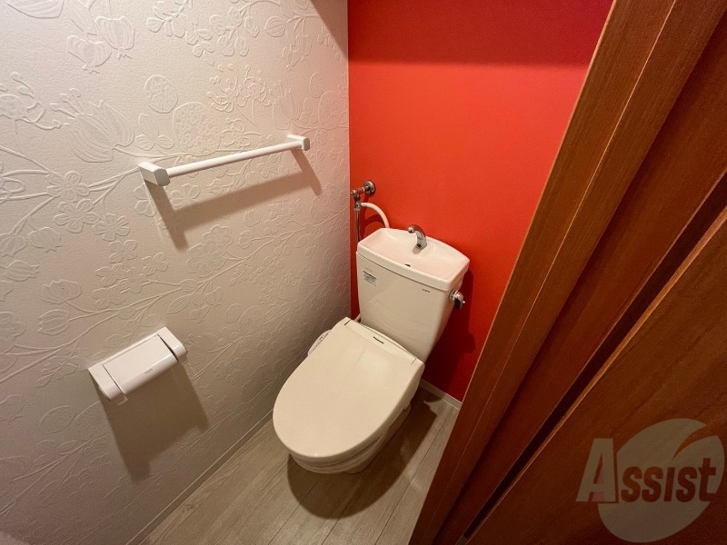 トイレ　トイレです。ウォシュレット付を探している方、おすすめです。