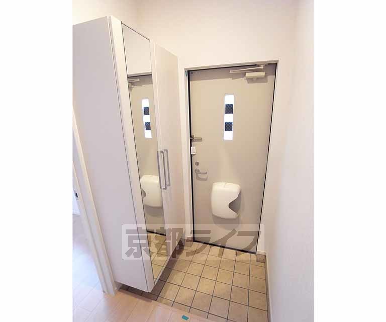 玄関　無駄のない玄関です。