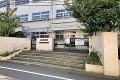 中学校　広尾中学校（中学校）まで420m
