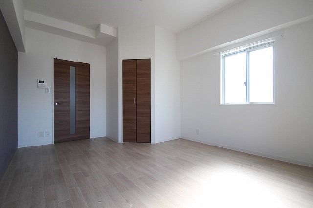 居室・リビング　同物件別号室の写真です。