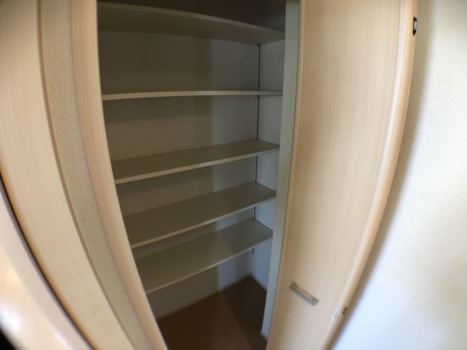 玄関　シューズボックスあります