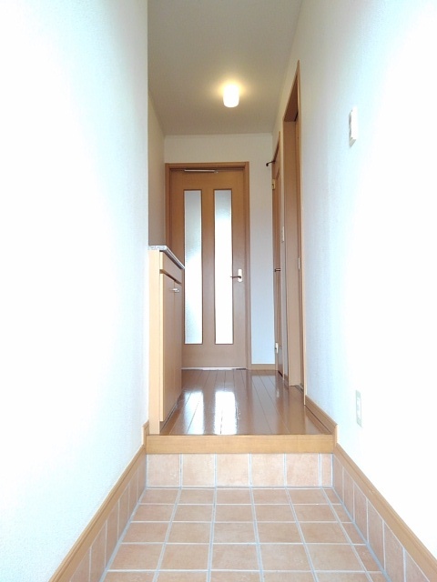 玄関　下駄箱付き！