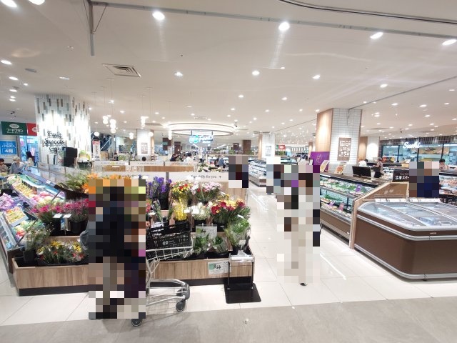 スーパー　コープこうべ　シーア（スーパー）まで437m