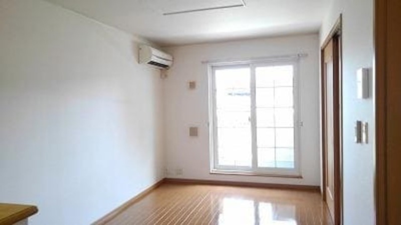 居室・リビング　図面と現状に相違がある場合には現状を優先