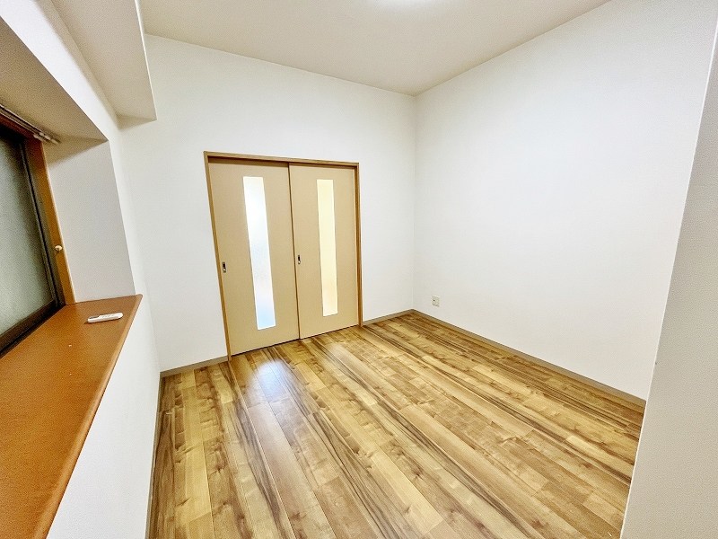 居室・リビング　★洋室5.6帖★