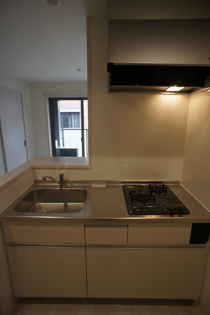 キッチン　コンパクトなキッチンで掃除もラクラク