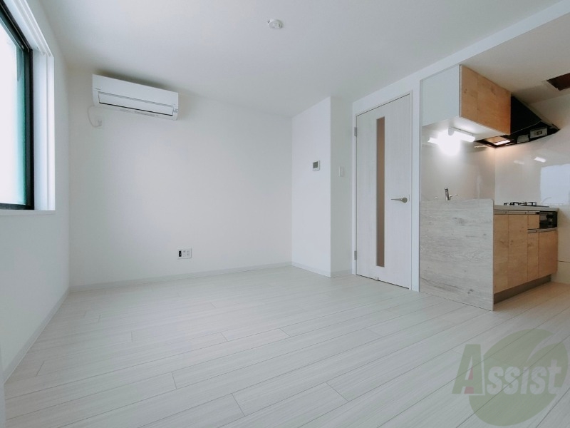 居室・リビング　日当たり良く広々したリビングで快適に過ごせます。