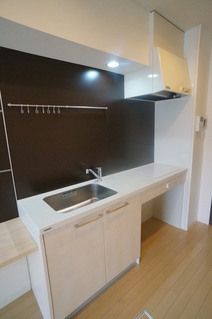 キッチン　ＩＨコンロ２口設置済みのスタイリッシュなキッチン♪