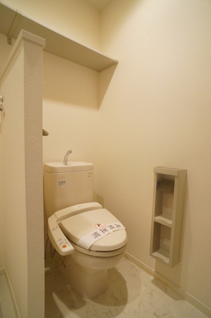 トイレ　洗浄便座・暖房便座完備！毎日清潔・快適に暮らせます☆