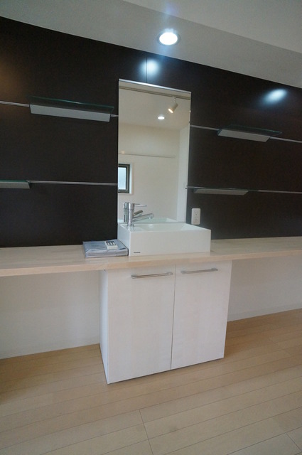 洗面設備　デザイン性溢れる洗面台！お部屋をオシャレに演出してくれます♪