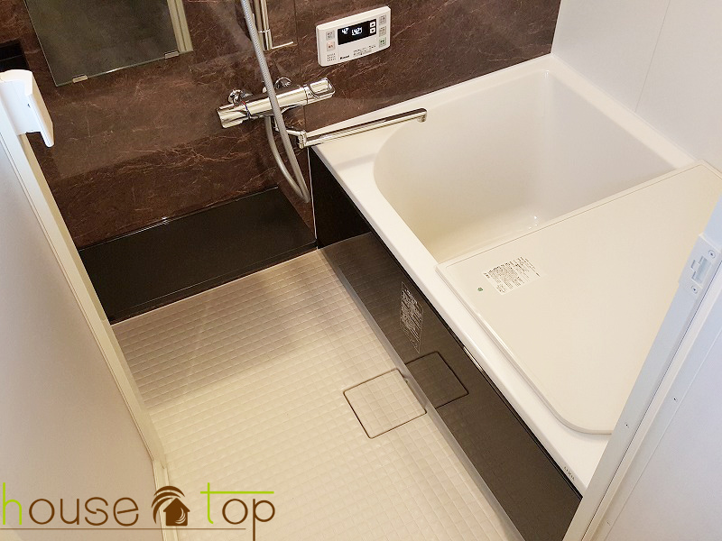 バス・シャワールーム　広々とした浴槽