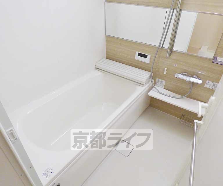 バス・シャワールーム　一坪風呂です。