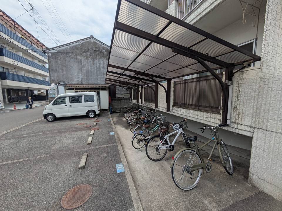 駐車場　駐輪場