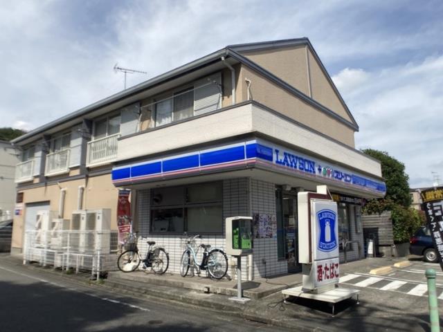 コンビニ　ローソン×スリーエフ（コンビニ）まで2043m