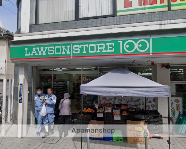 コンビニ　ローソンストア１００（コンビニ）まで213m