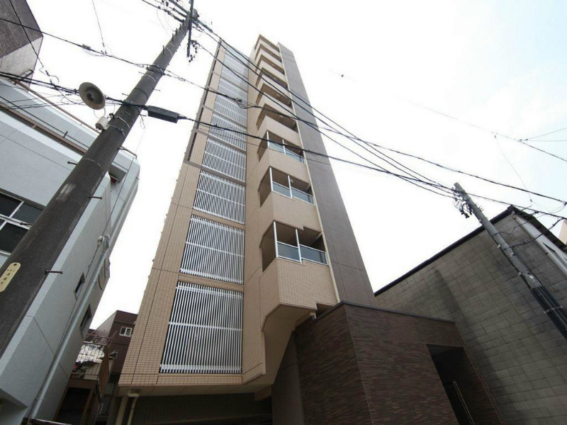 建物外観　外観　オートロック　屋根付き駐輪場　敷地内平面駐車場