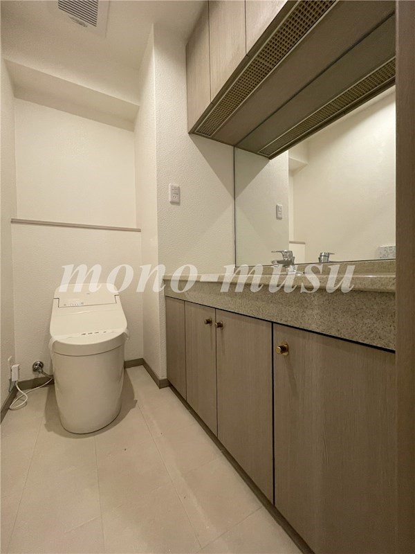 トイレ　別部屋参考