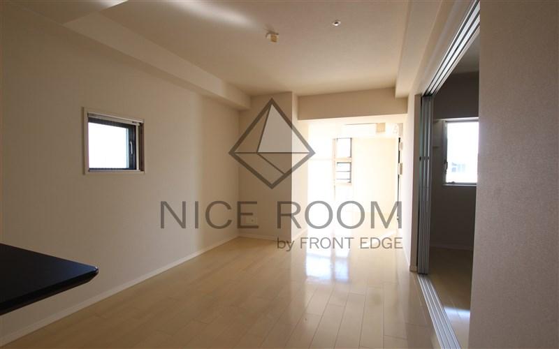 居室・リビング　Y s Court 東梅田　リビング