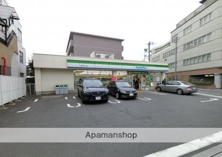 コンビニ　ファミリーマート（コンビニ）まで889m