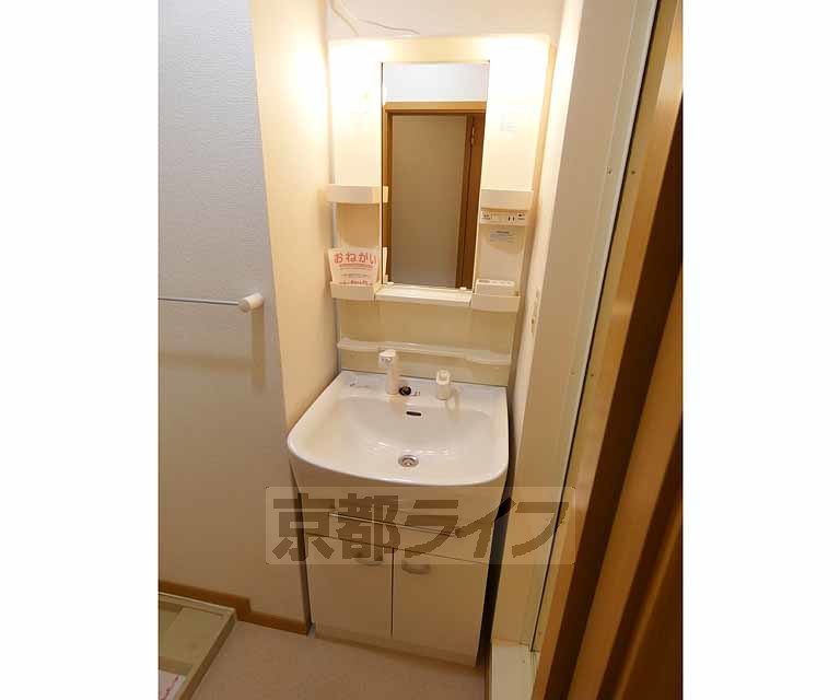 洗面設備　独立洗面台です・