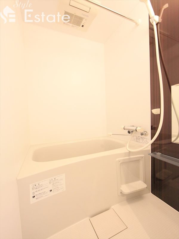 バス・シャワールーム　バスルーム