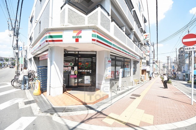 コンビニ　セブンイレブン　吹田千里山西5丁目店（コンビニ）まで438m