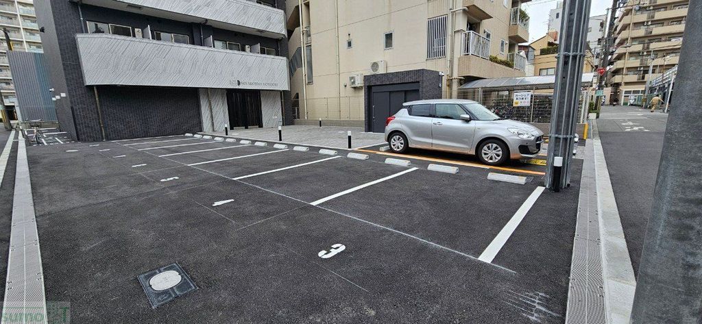 駐車場　駐車場