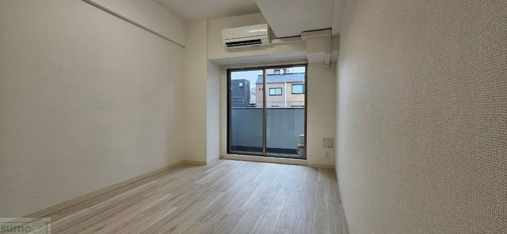 居室・リビング　エントランス