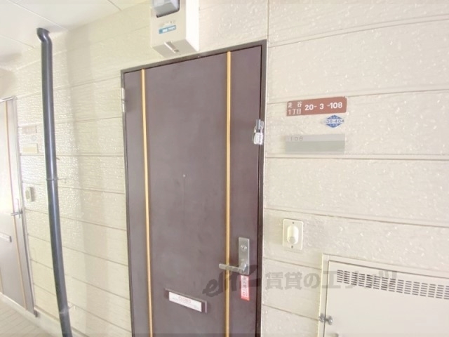 玄関　インターホン