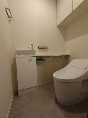 トイレ　クレヴィア新宿若松町