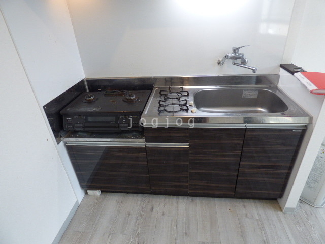 キッチン　洋室