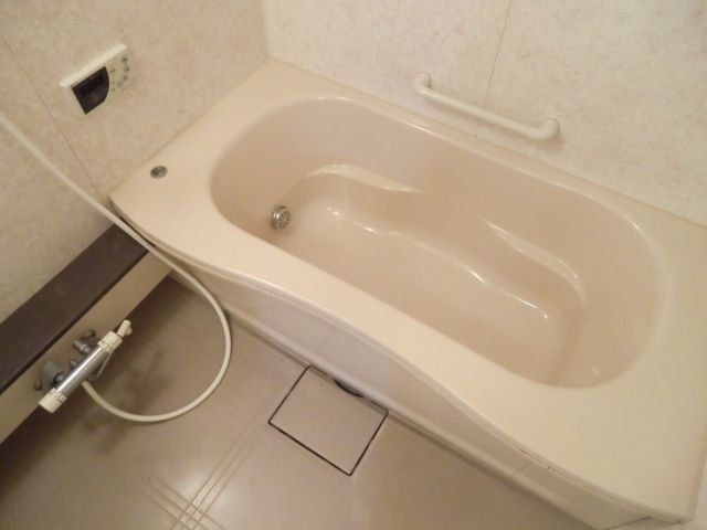 バス・シャワールーム　1坪サイズの浴室