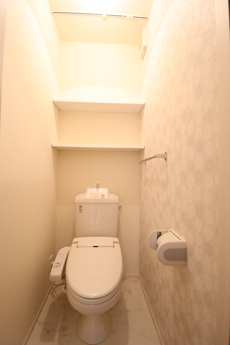 トイレ　温水洗浄暖房便座