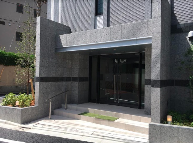 エントランス　建物の内部です