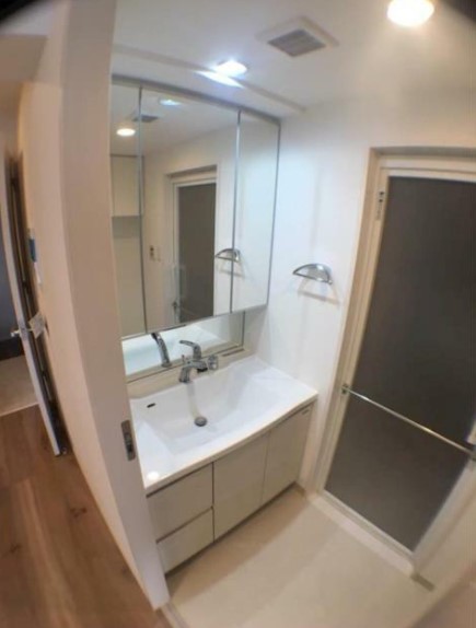 洗面設備　独立洗面台です