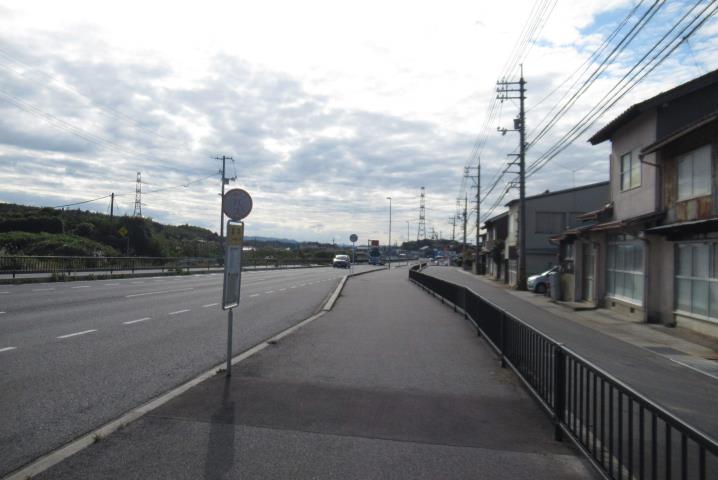 その他　前面道路（その他）まで10m