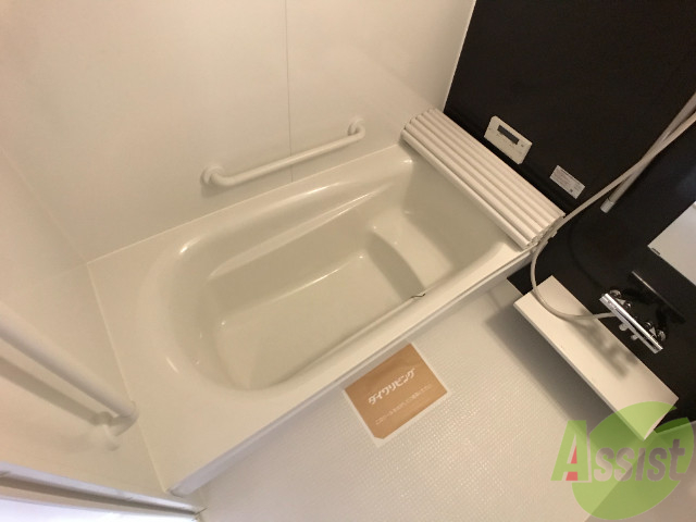 バス・シャワールーム　バスルームは一日の疲れを癒す場所ですね。