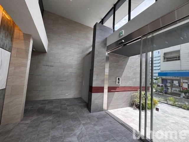 ロビー　建物の内部です
