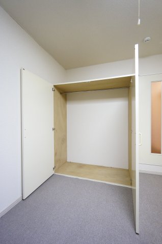 収納　※同物件・反転タイプの写真です。