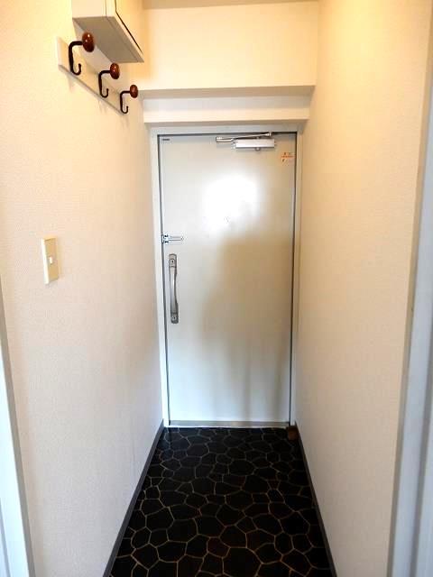 玄関　玄関内（ダブルロックキー）