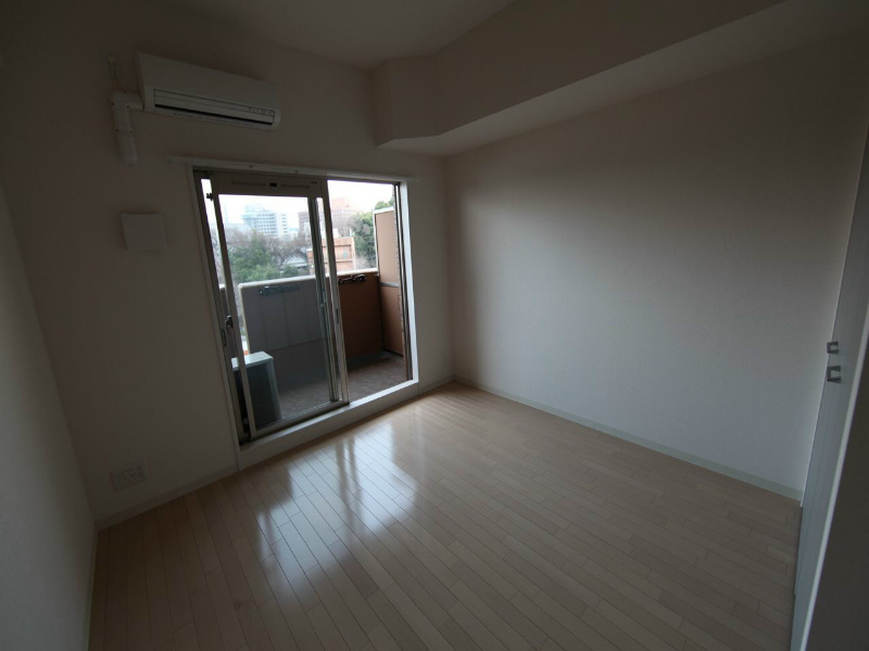 バルコニー　洋室6.2帖　クローゼット付（収納充実してます）